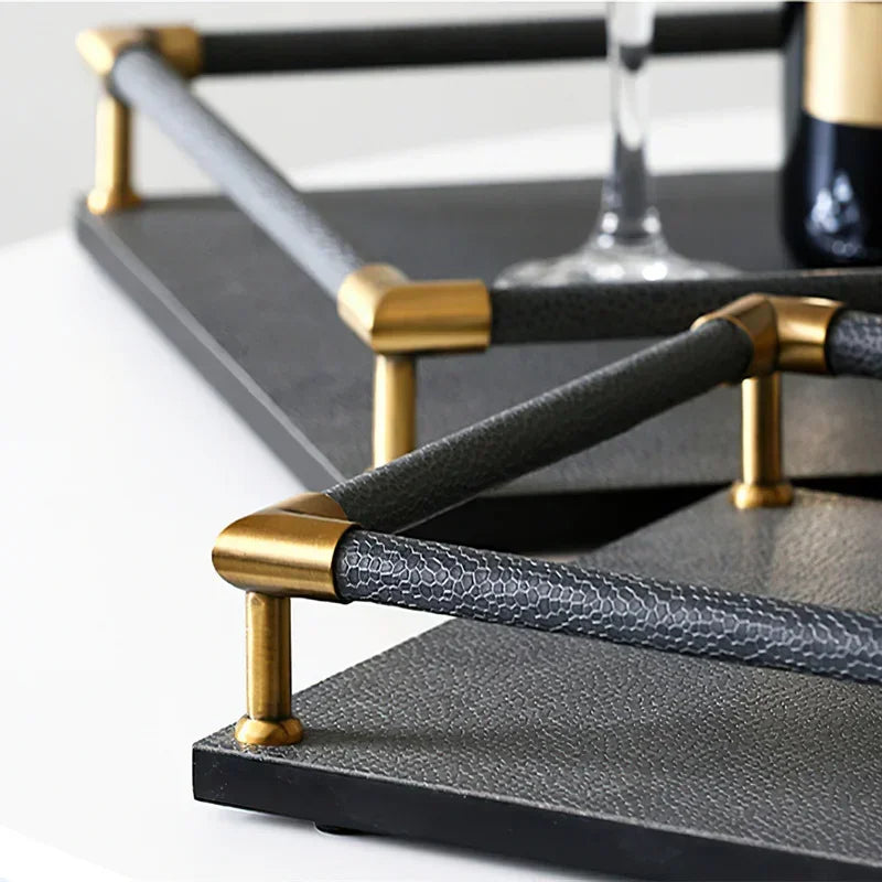 Bandeja Organizadora de Couro com Alças Metálicas Lenogue