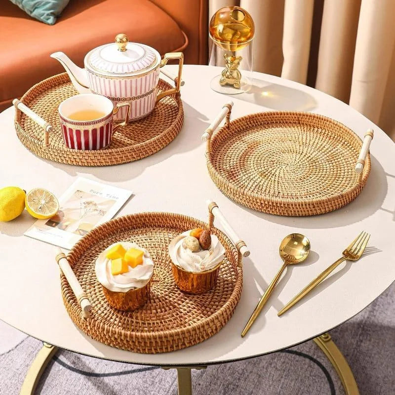 Bandeja Redonda de Vime em Rattan Feita à Mão para Mesa e Decoração Lenogue