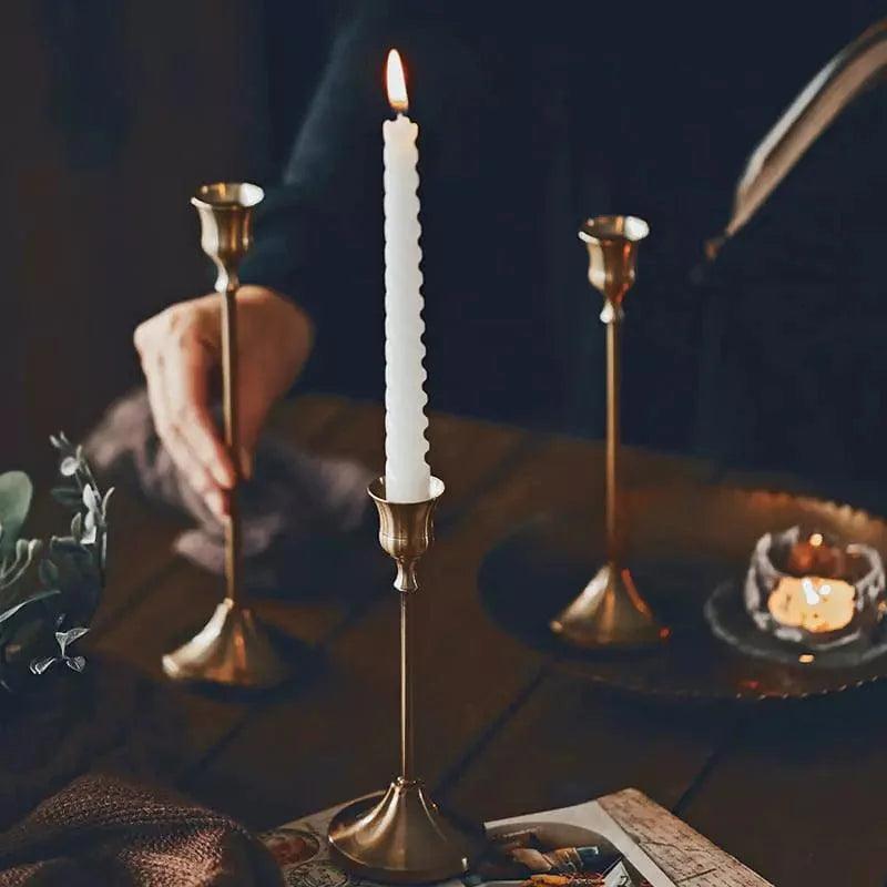 Candelabro Retrô de Metal para Velas e Decoração Clássica Lenogue Dourado (3 Peças)