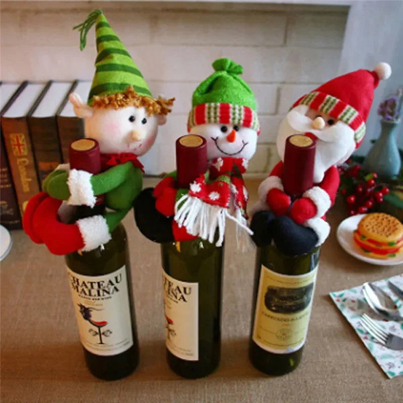 Capa para Garrafa de Vinho Natalina com Papai Noel e Boneco Neve Lenogue 3 Peças (Duende)