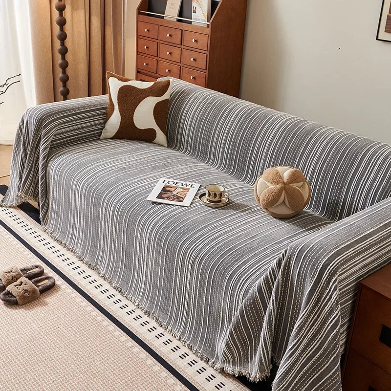 Capa para Sofá Chenille Cinza Escuro com Listras Decorativas em Peça única Lenogue / 180 x 130cm