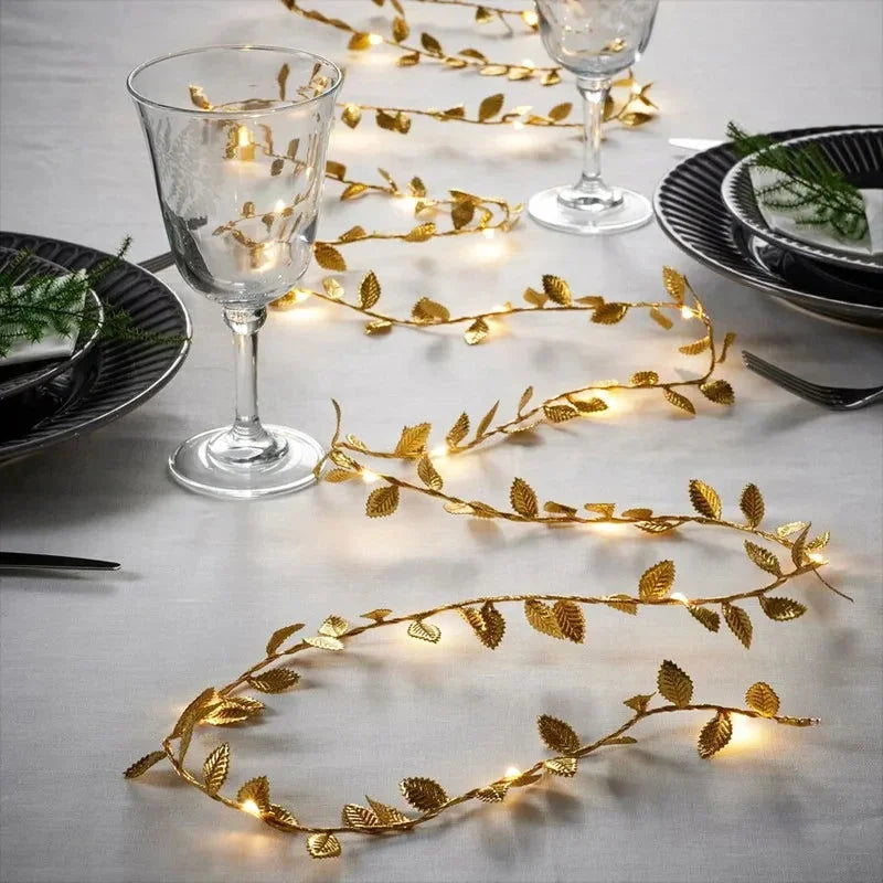 Cordão de Luzes Led Decorativo com Folhas Douradas Lenogue Dourado