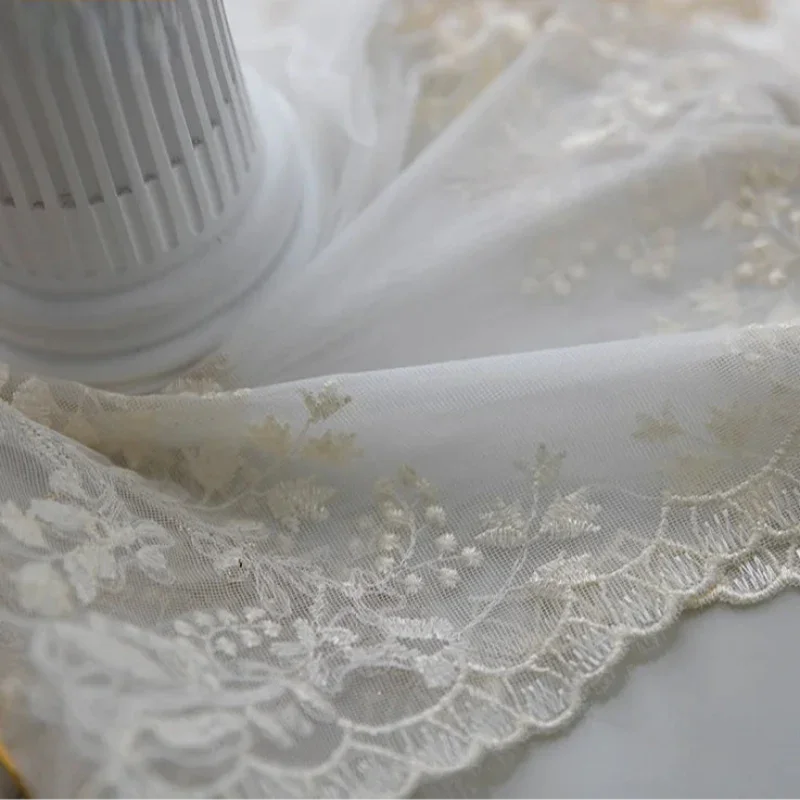 Cortina de Renda com Bordado Vazado para Sala e Quarto Lenogue