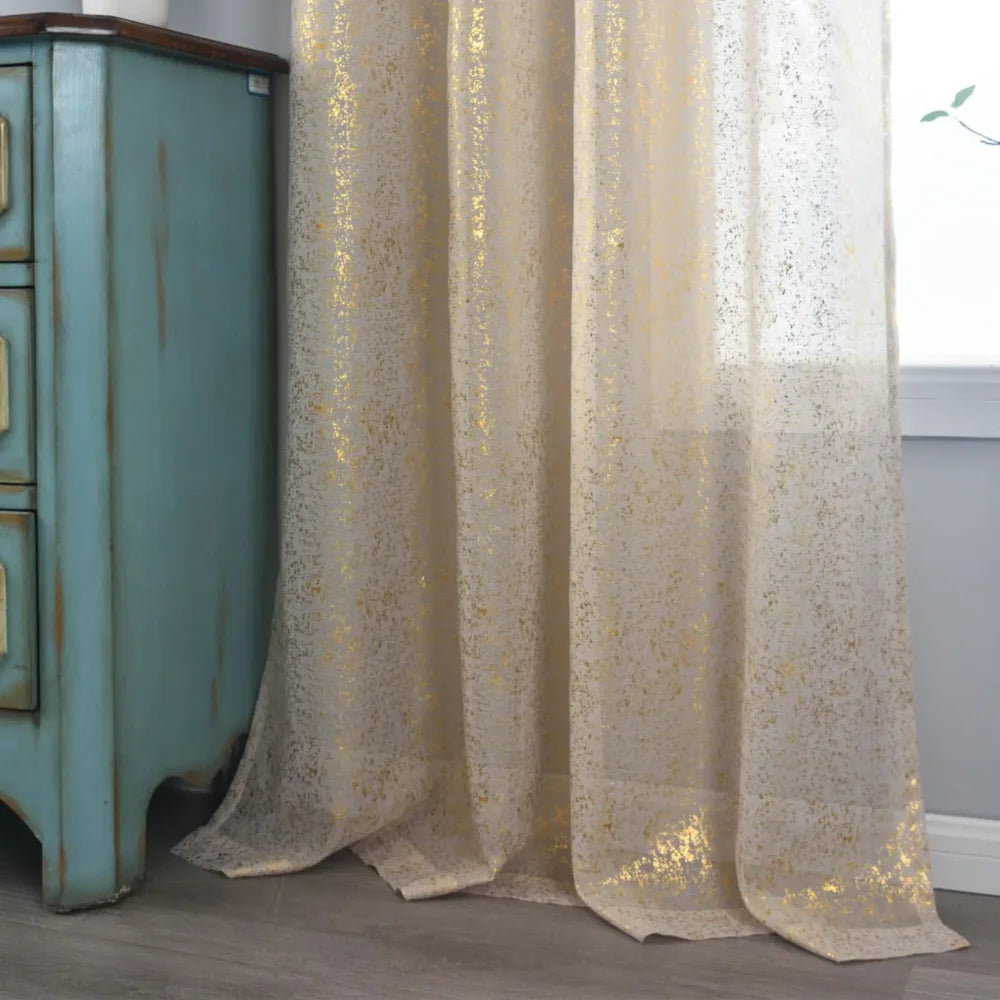 Cortina Voil Translúcido com Brilho Dourado e Ilhós Lenogue