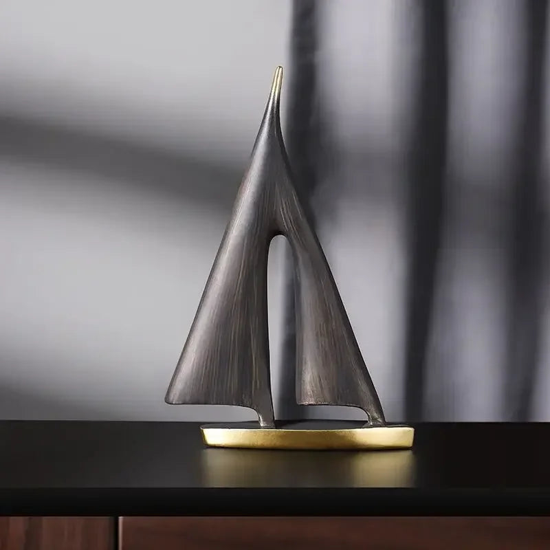 Escultura Barco Veleiro em Resina para Sala e Quarto Lenogue Preto (g)
