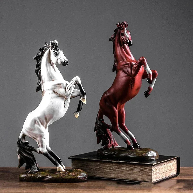 Escultura Cavalo em Resina Estilo Europeu com Pintura Manual Lenogue