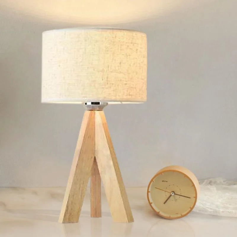 Luminária de Mesa em Madeira para Quarto e Escritório Lenogue Branco / 18 x 36 Cm