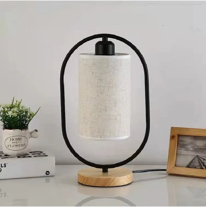Luminária de Mesa Madeira com Cúpula Tecido para Sala Lenogue