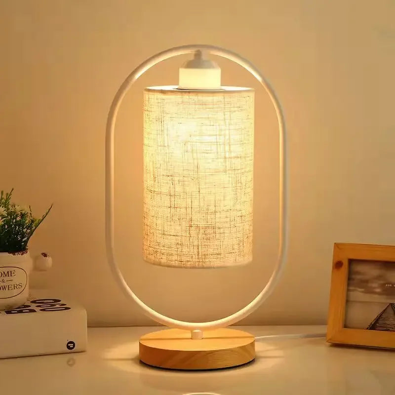 Luminária de Mesa Madeira com Cúpula Tecido para Sala Lenogue Branco - Mod. 02