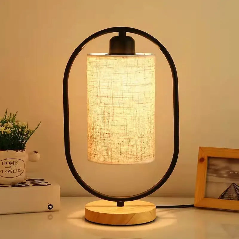 Luminária de Mesa Madeira com Cúpula Tecido para Sala Lenogue Preto - Mod. 02