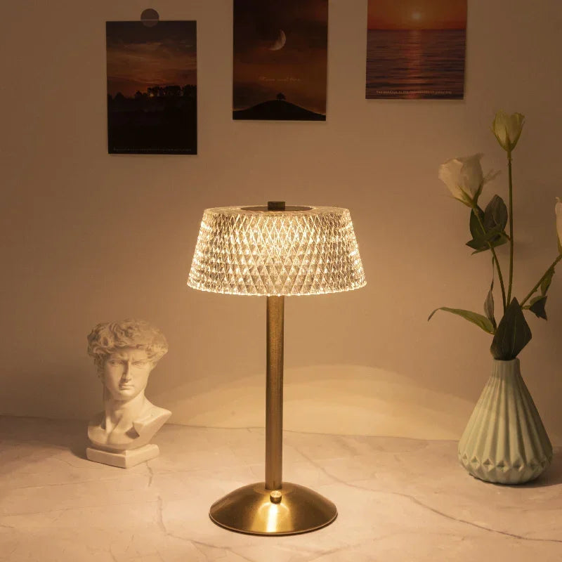 Luminária Led Europeia com Dimer Usb para Quarto e Bar Lenogue Dourado