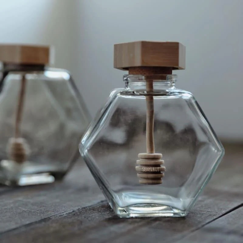 Meleira de Vidro com Tampa Madeira e Colher para Mel Lenogue