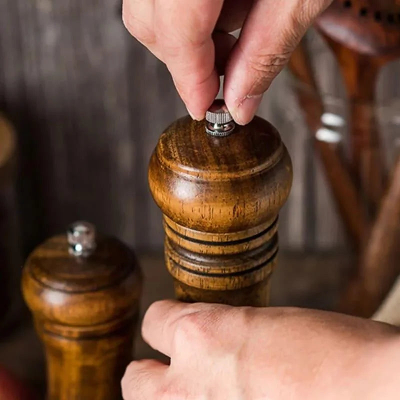 Moedor Manual de Pimenta e Temperos em Madeira Lenogue