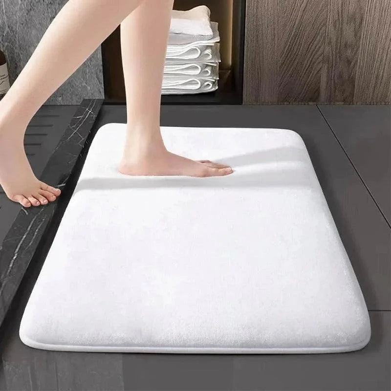 Tapete Antiderrapante Super Absorvente em Veludo Coral Lenogue Branco / 40 x 60 Cm