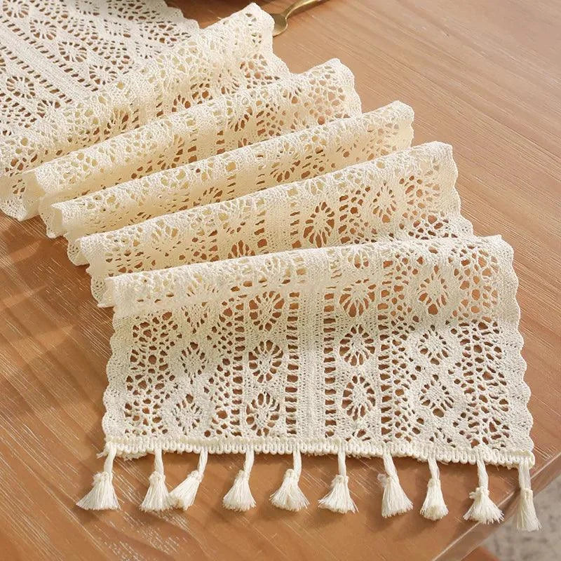 Trilho de Mesa Vintage em Crochê Algodão para Decoração Lenogue Bege / 24 x 100 Cm