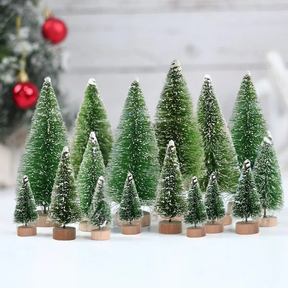 Conjunto Mini árvores de Natal em Pinheiro para Decoração Lenogue 8 Peças Verde Escura