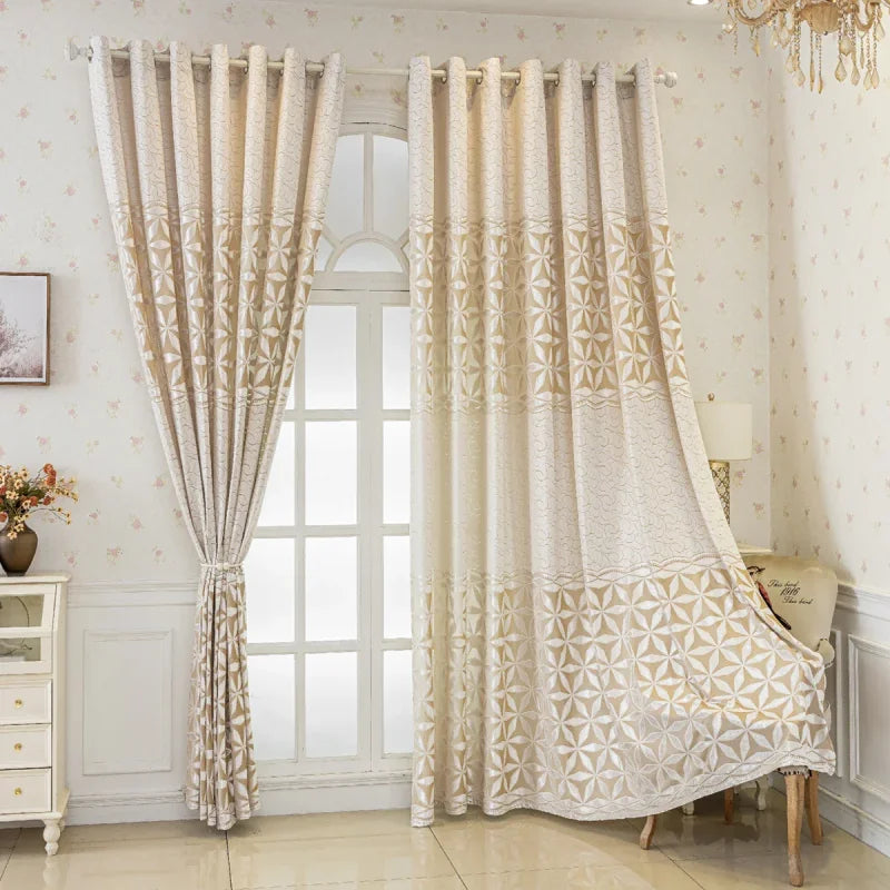 Cortina Blackout de Veludo Bordado Geométrico Bege Lenogue / 100 x 130 Cm
