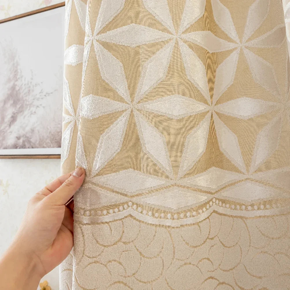 Cortina Blackout de Veludo Bordado Geométrico Bege Lenogue