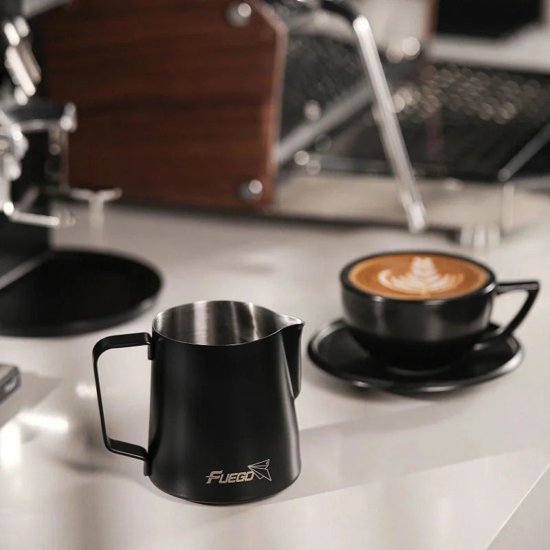 Jarra de Aço Inoxidável para Latte Art e Espresso Lenogue Preto - 600 Ml