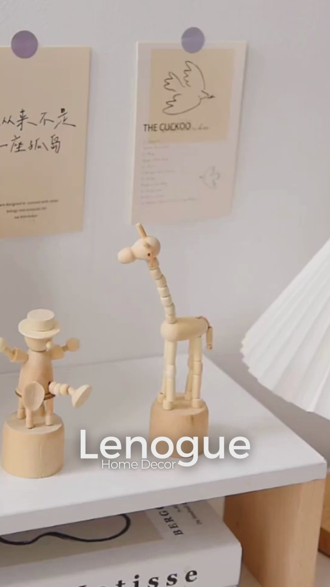 Estatueta Infantil Artesanal de Madeira Natural Lenogue (1)