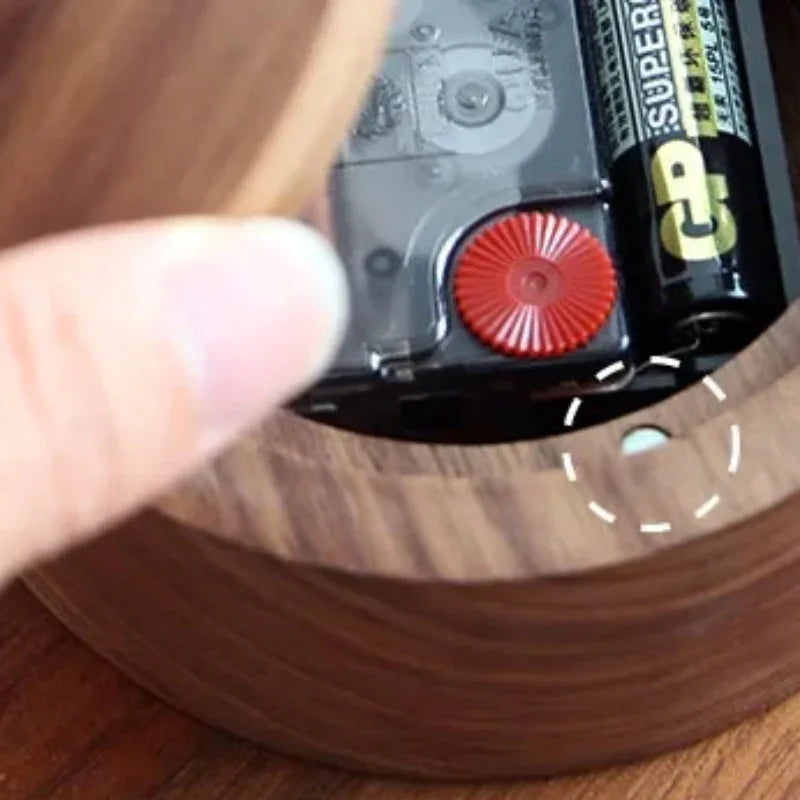 Relógio de Mesa em Nogueira com Movimento Silencioso Lenogue Madeira Escura